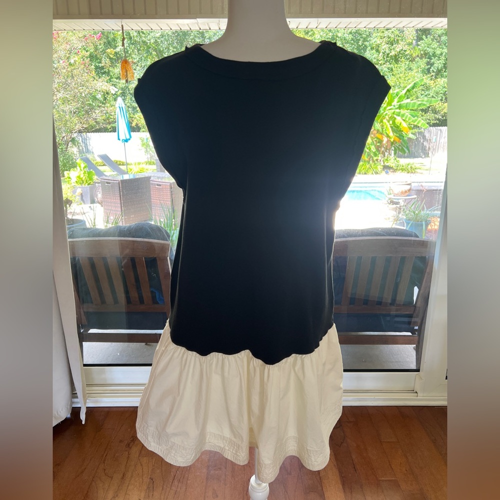 Free People dress… SO CUTE! Black and white, Size Medium… comfy!